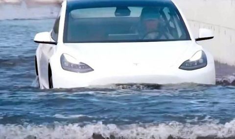 Видео от Китай с електромобил Tesla Model 3, „плаващ“ по вода - 1
