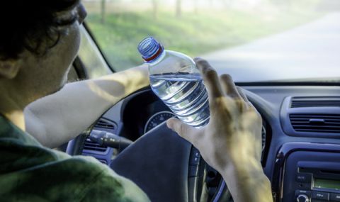 Защо трябва да пием вода докато шофираме - 1