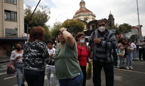 Силно земетресение разлюля Мексико на годишнината от други два опустошителни труса - 1