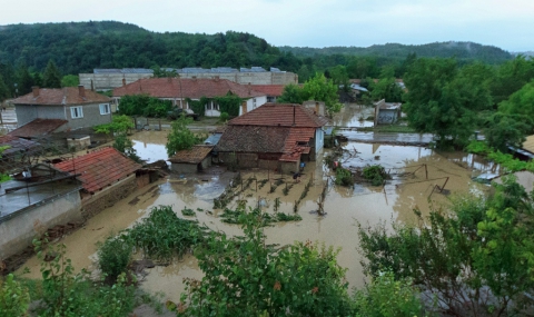 Около 40 къщи в Килифарево са наводнени - 1
