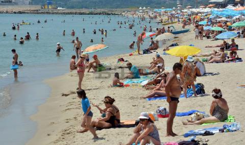Повече от половината българи нямат пари за лятна почивка - 1