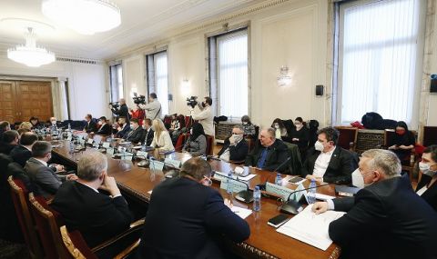 Комисия в НС одобри промени за здравното осигуряване на бежанците - 1