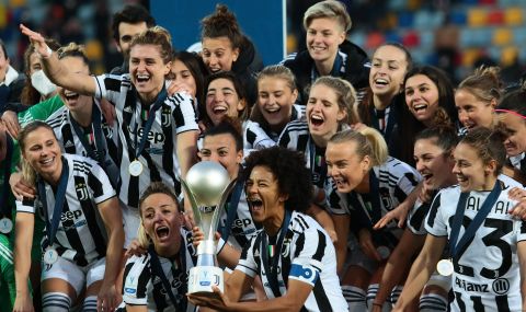 Крачка към равноправието: Футболът в Италия вече е професионален - 1