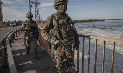 Британското разузнаване: Русия строи понтонен мост до Антоновския - 1