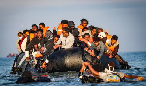 Two small boat captains become first to be convicted of endangering the lives of others while crossing the English Chann - 1