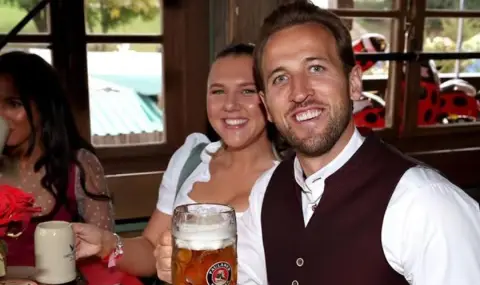 Хари Кейн заведе звездите на Байерн Мюнхен на Октоберфест - 1