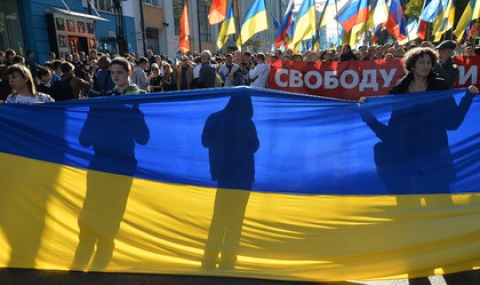 Хиляди излязоха на антивоенен митинг в Москва - 1
