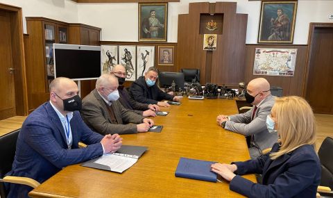 Гешев се срещна с ръководството на Камарата на строителите в България - 1