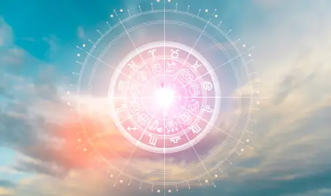 Все повече хора избират дестинацията си за почивка според… зодията - 1