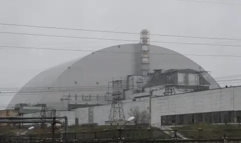 Дупки в защитната конструкция над "Чернобил": Има ли риск? - 1
