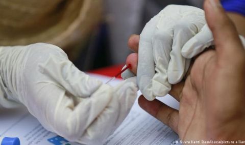 Тест за сифилис, проказа и наркотици: Как Русия тормози чужденци - 1