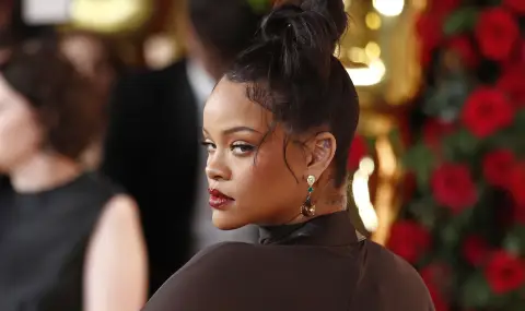 Риана дебютира на червения килим със синовете си (СНИМКИ) - 1