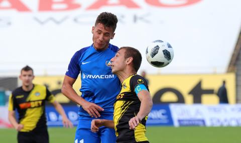 Капитанът донесе трета поредна победа на Ботев (Пловдив) - 1