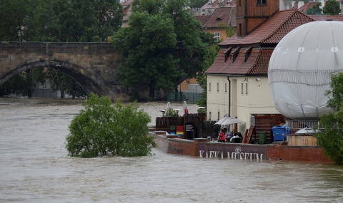 7 загинали в Чехия при наводненията - 1