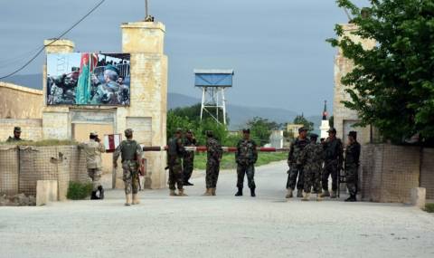Талибани атакуваха военна база, има жертви - 1