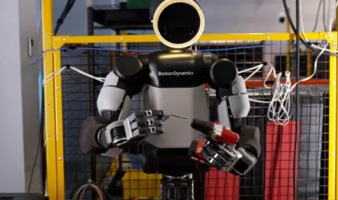 Boston Dynamics humanoid robot gets four-fingered hands - 1