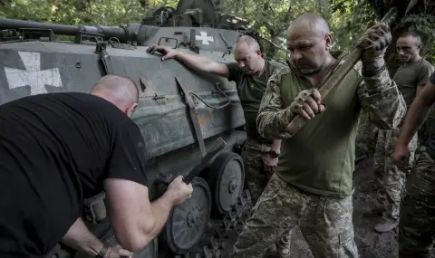 "Не са хващали оръжие": Ще удържат ли новобранците Покровск - 1