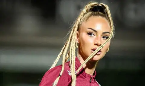 Най-сексапилна футболистка в Англия - 1