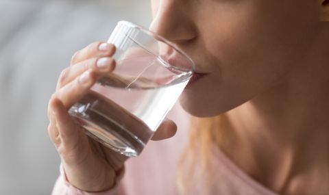 3 признака, че не пиете достатъчно вода - 1