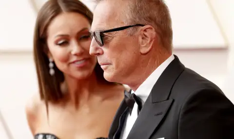 Бившата съпруга на Кевин Костнър и най-добрият му приятел вдигнаха сватба (СНИМКА) - 1