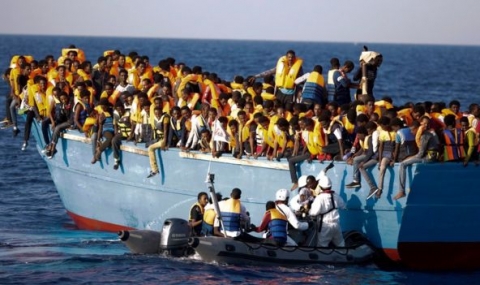 6500 мигранти, спасени за една нощ край Либия - 1