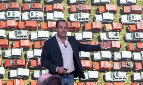 Разкриха каква ще е заплатата на новия директор на Stellantis - 1