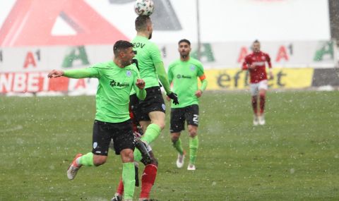 Гол в 94' реши дербито между Славия и Черно море - 1