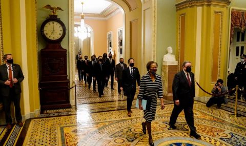 Тръмп с петима адвокати по-малко преди импийчмънта - 1