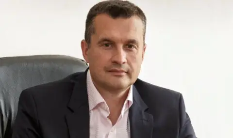 Калоян Методиев: Тръгнаха напоителни слухове, че Румен Радев търгува резила си с "Боташ" за сметка на държавни активи