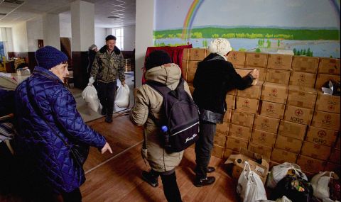 Първи хуманитарен конвой на ООН пристигна в Херсон  - 1