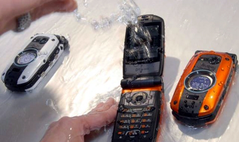 Защо телефоните в Япония са водоустойчиви - 1