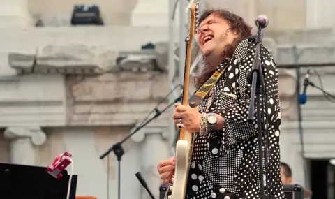 Почина Личо Стоунса - златната китара на Пловдив - 1