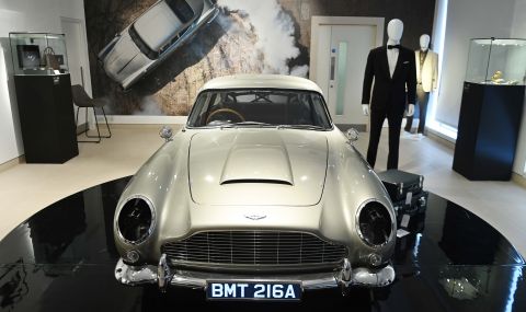 Автомобилът на Джеймс Бонд е продаден на търг за над 3 млн. британски лири - 1