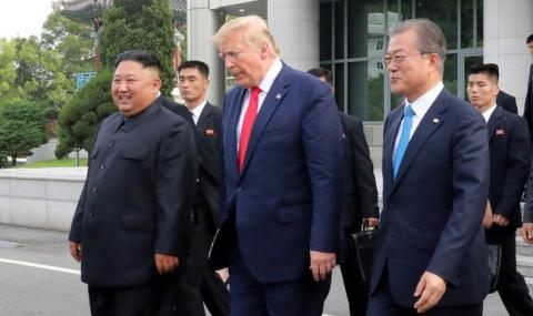 Журналисти се сбиха на срещата Тръмп-Ким Чен Ун - 1