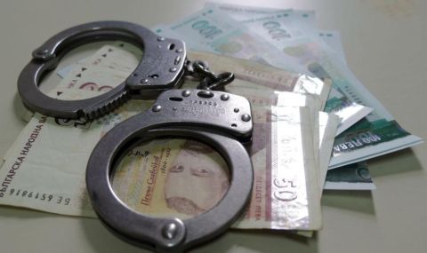 Полицията в Ловеч арестува мъж за даване на подкуп в ТЕЛК - 1