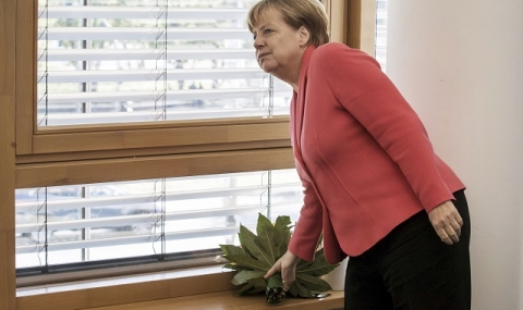 Меркел иска споразумение за мигрантите с Африка - 1