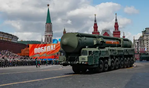 Russia: A terrible weapon passed through Red Square, capable of hitting anywhere in the world  - 1