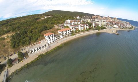 Как и кой бетонира един от най-красивите плажове по Черноморието?  - 1