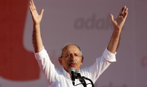 Наричат го "турския Ганди" - 1