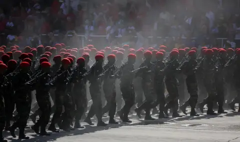 Русия и Китай обещават подкрепа за Венецуела, Тръмп засилва натиска - 1
