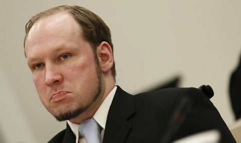 Масовият убиец Брайвик съди Норвегия за нехуманно отношение - 1