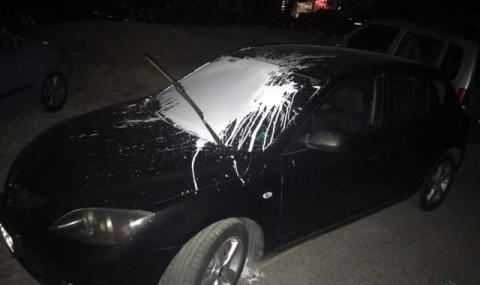 Шофьорски войни: Омазаха с боя кола в Студентски град - 1