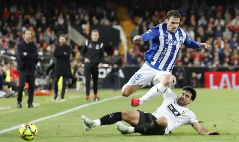 Валенсия с драматичен обрат срещу Алавес в последните секунди на Местая - 1