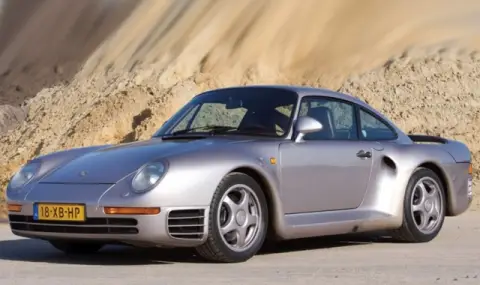 Бил Гейтс плащал по 28 долара всеки ден в продължение на 13 години за мечтаната си кола, която не можел да използва - 1