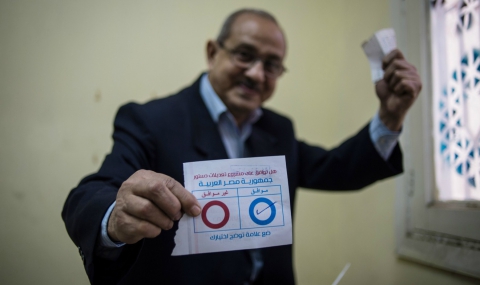 Египет определя бъдещето си на референдум - 1