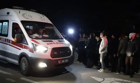 Dozens of tourists injured in bus crash in Turkey  - 1