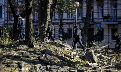 Под тежък обстрел! Трима убити и много ранени при руски удари по Украйна - 1