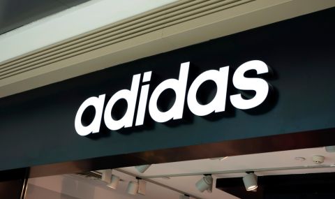 Adidas се подигра с Русия - 1