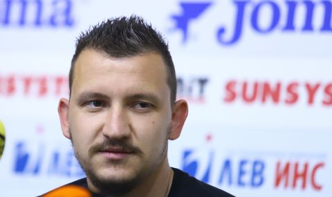 Тодор Неделев продължава да се възстановява след операцията на главата - 1