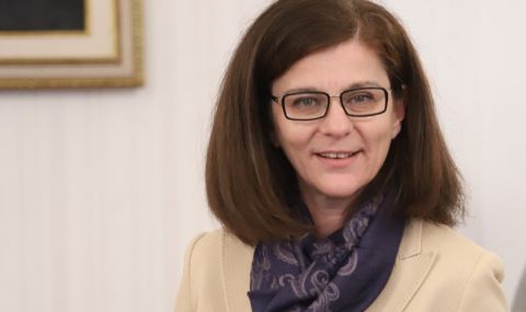 Генчовска: Няма пожар в отношенията ни със Скопие - 1